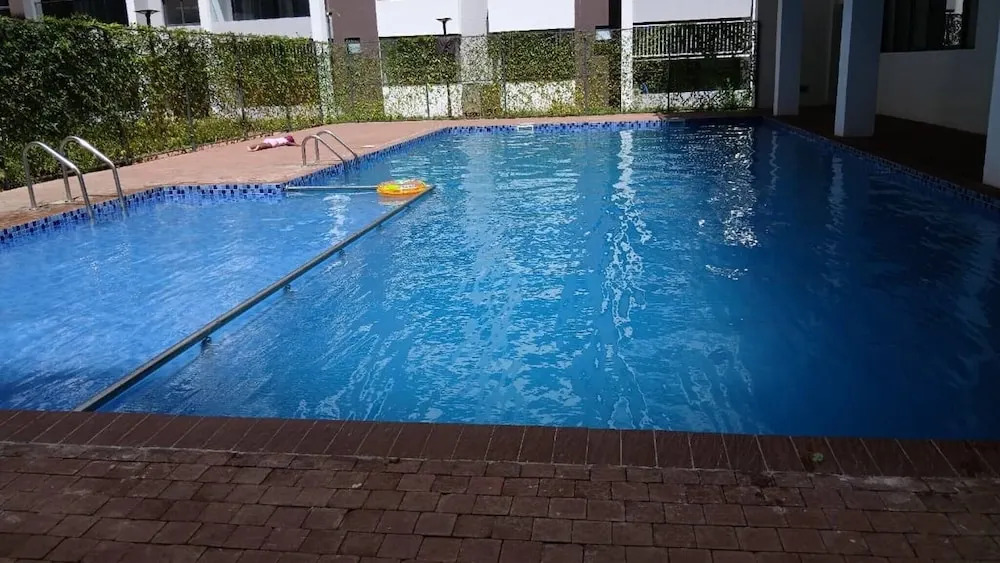 Nairobi Airbnb - Fast Wifi, Swimming Pool, gym