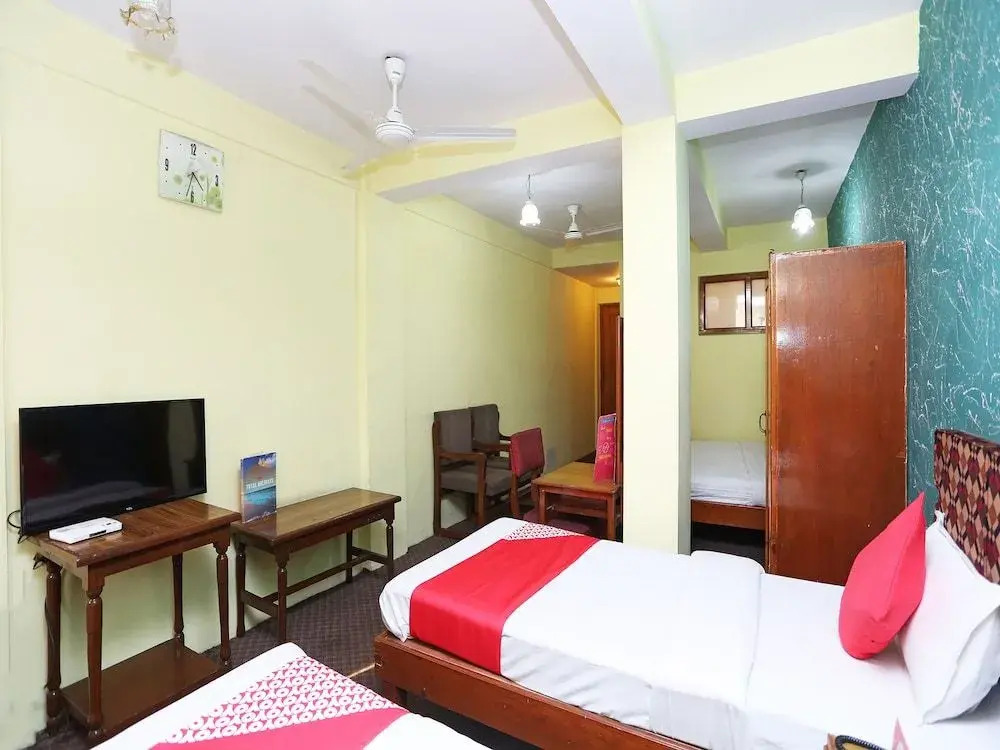 Oyo 24966 Grand Hotel And Restaurant