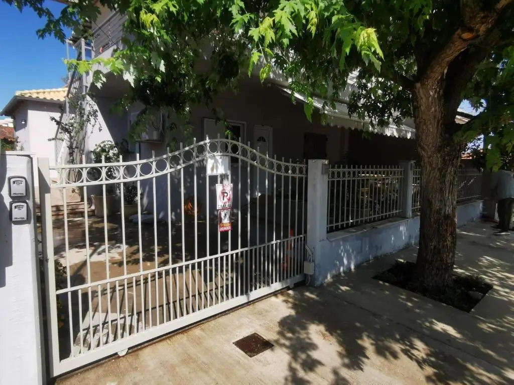 Comfy Kourouta Apartment & Suite
