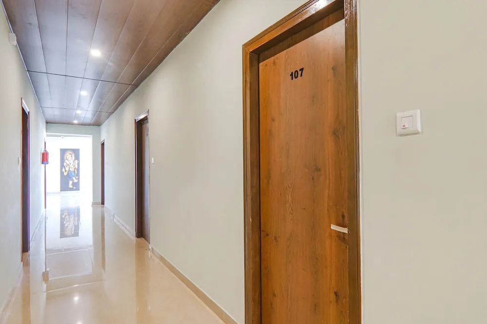 Fabhotel The Avr Grand