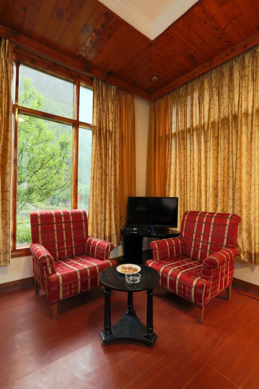 The Highland Park - A Truly River side Resort