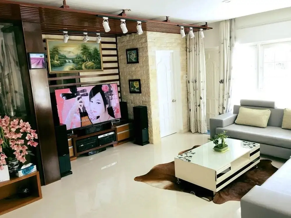 Kat Villa