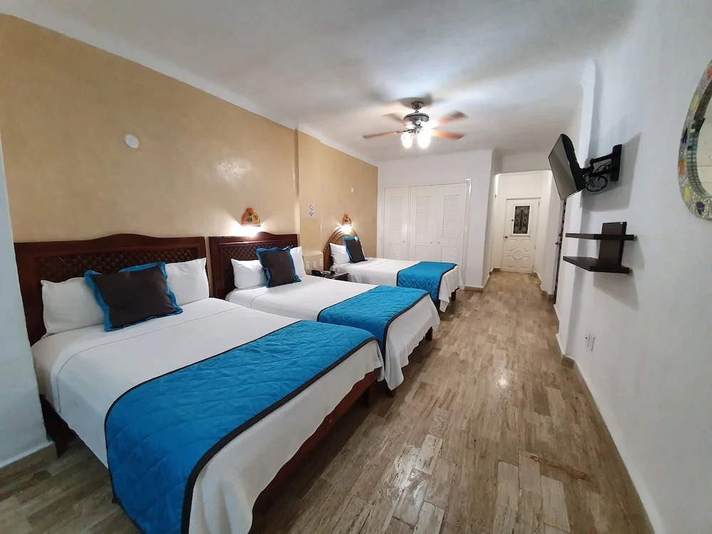 Cancun Plaza Condo Mexico