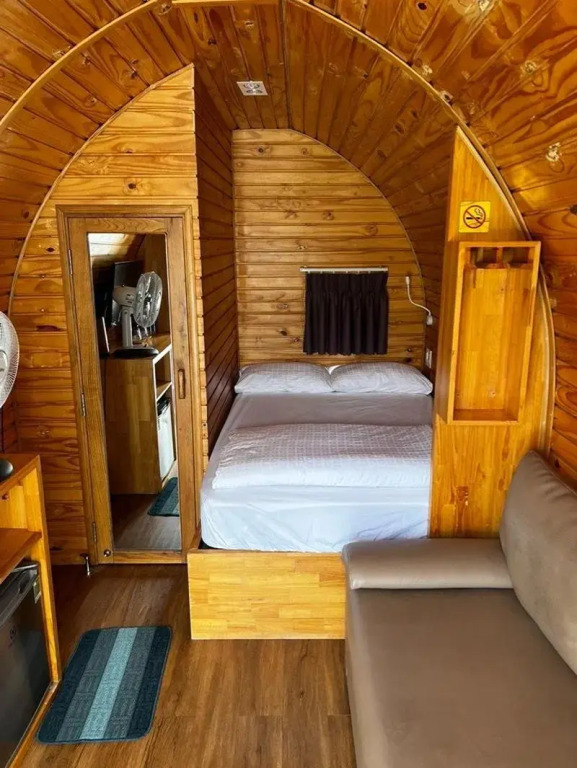 The Hobbit Bungalow by ZUZU