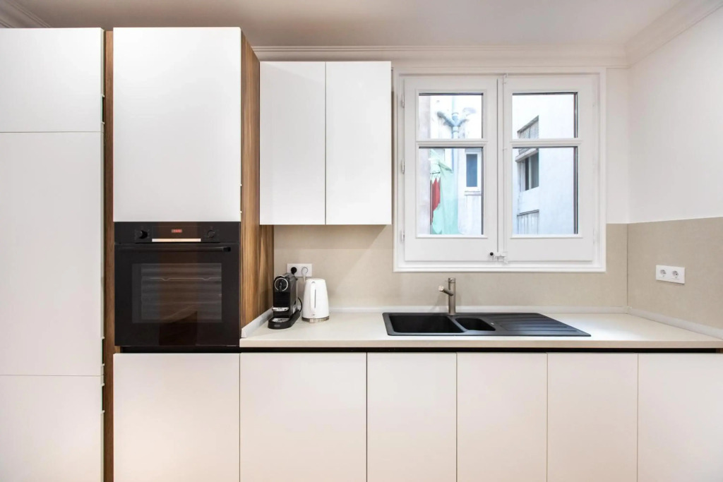 Majestic 4BR/4BATH apartment in Sagrada Familia area