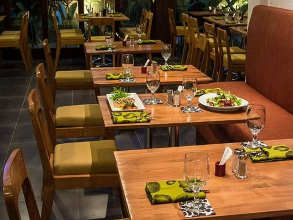 Seminyak Icon - by Karaniya Experience - CHSE certified