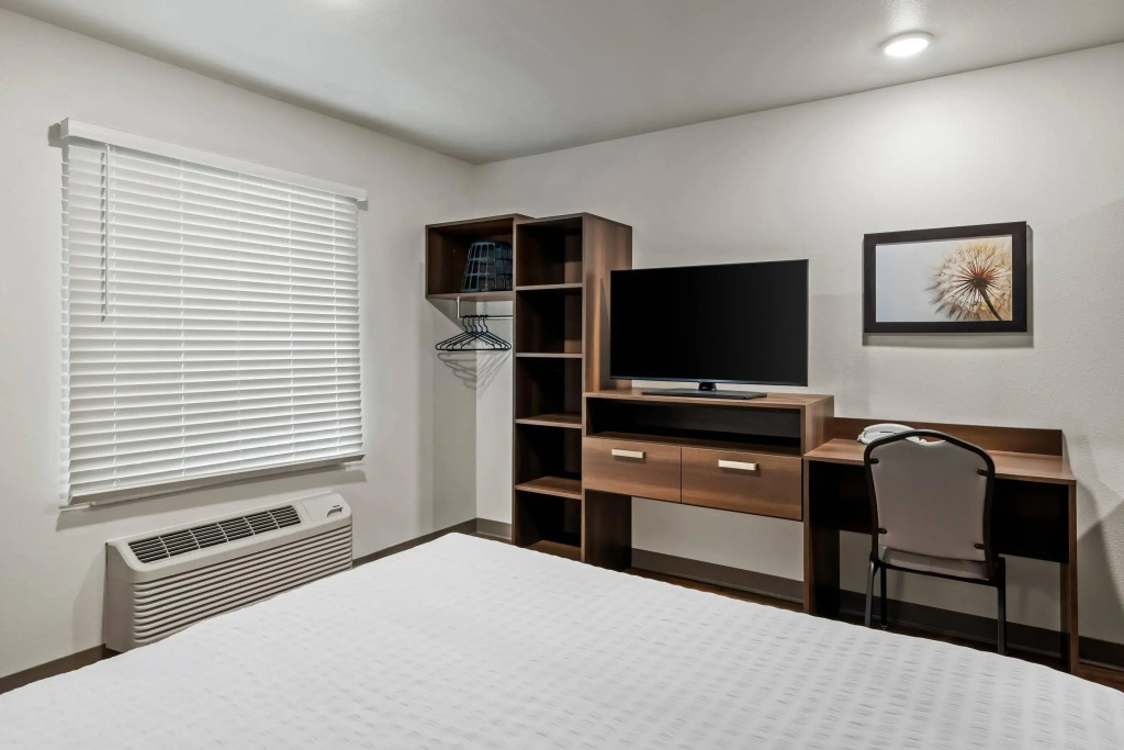 WoodSpring Suites Orlando East UCF