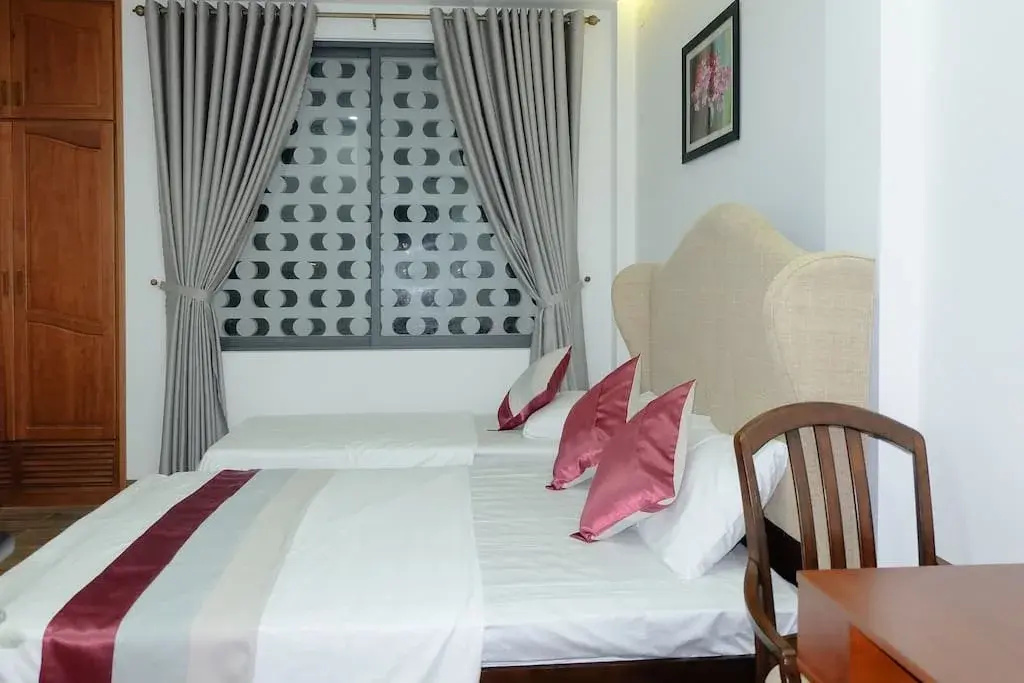 Sandy Hotel & Apartment