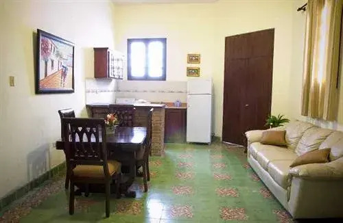 Class Colonial Aparta Hotel