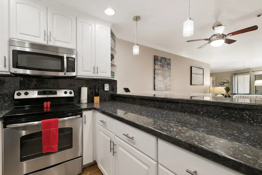 All-suite Pierside W/ Ocean-view Balconies 2 Bedroom Condo