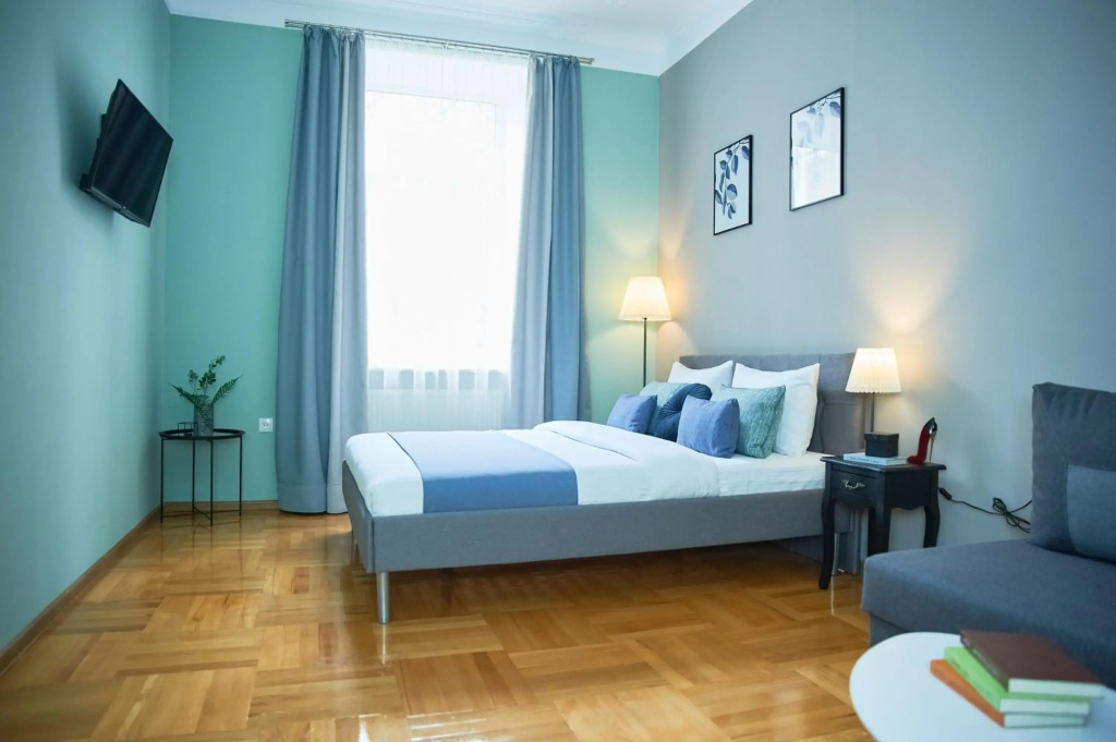 Cozy Apartment in the center, 5mins from Opera
