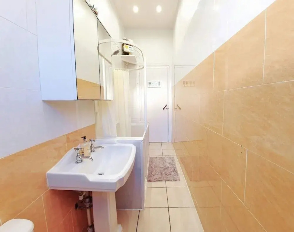 Spacious Apartment In Glasgow