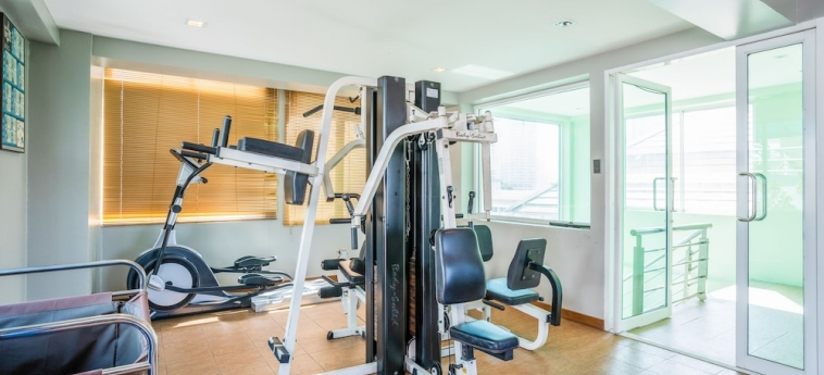 Lacuna Sukhumvit by Favstay