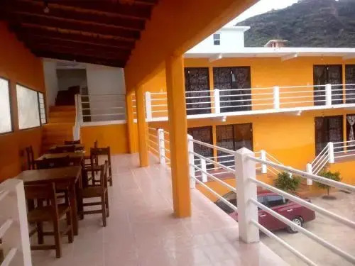 Hotel Girasoles