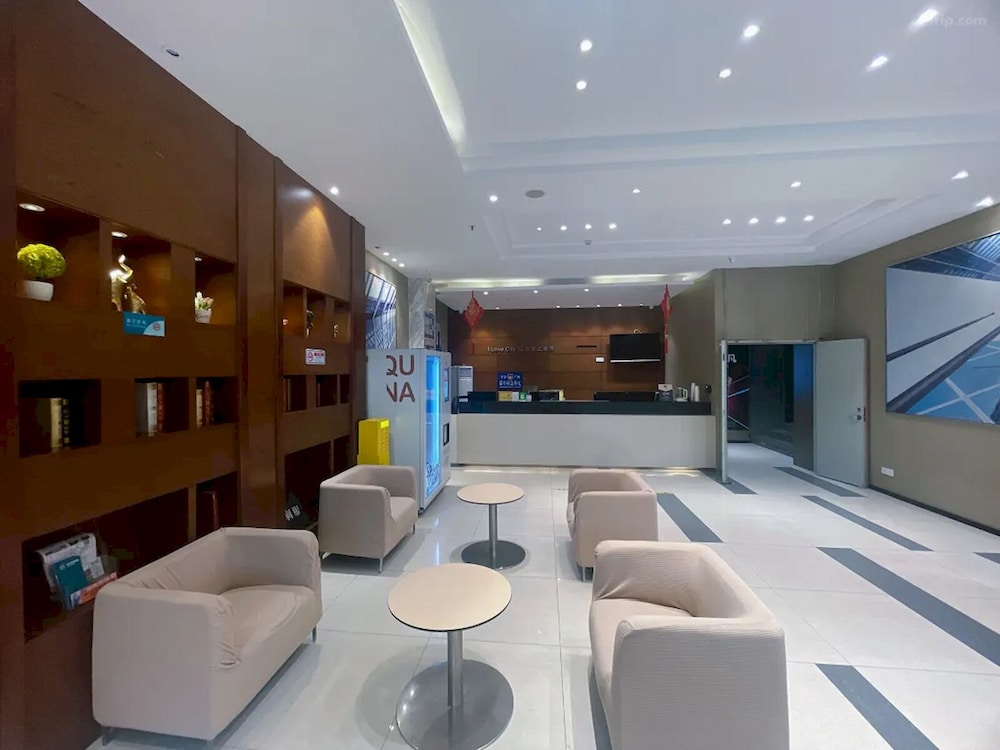City Comfort Inn GZ Baiyundadaobei