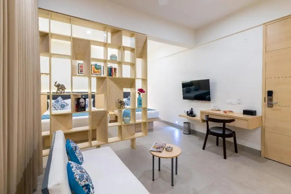 Iris Suites