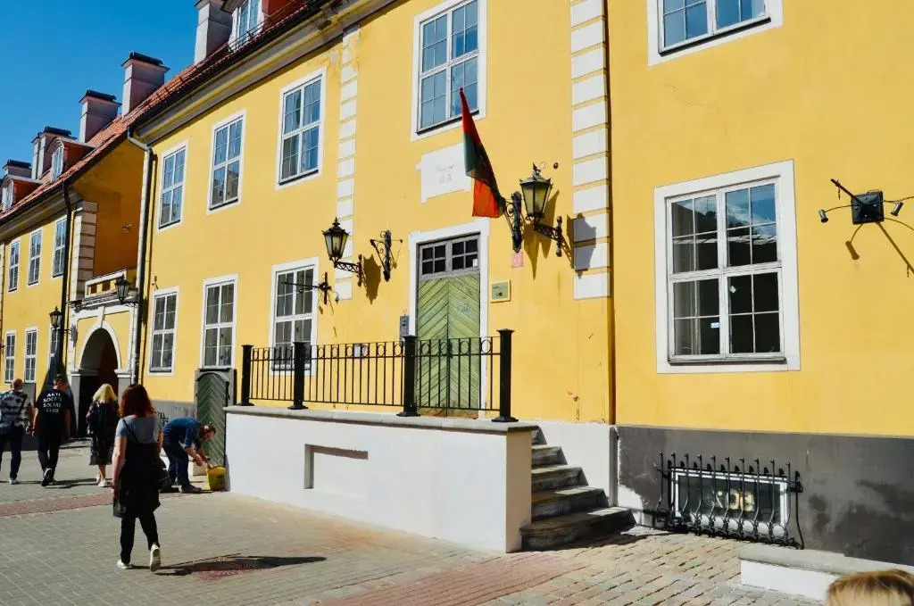 Jacob’s Barracks apartment in Old Town