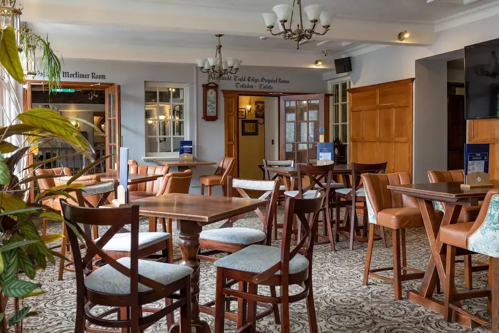 White Lion Royal Hotel