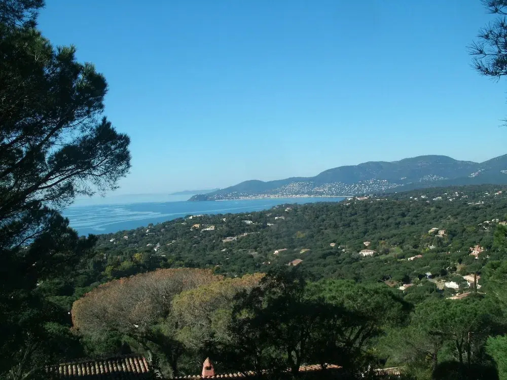 Charming Holiday Home With Private Pool Within Short Distance of Plage de Gigaro