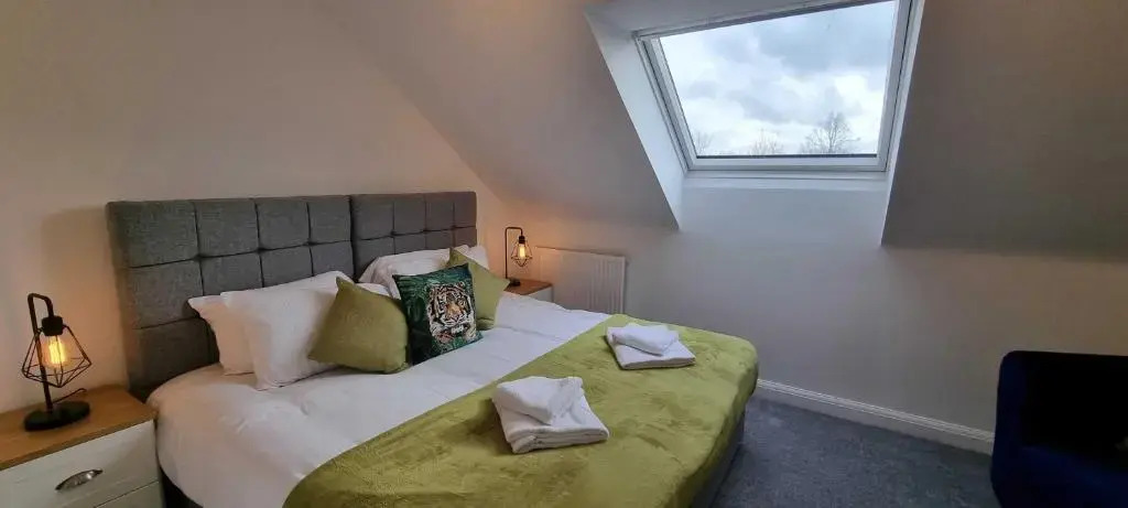 Near City Centre 4 Bed 2 Bath House with Parking, Digbeth, Birmingham