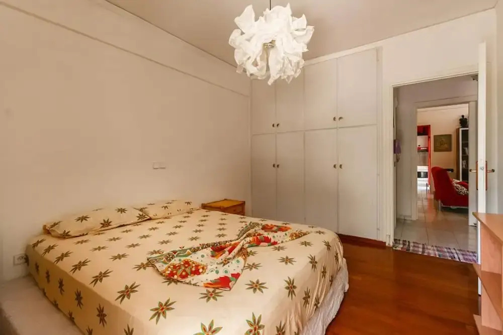 Bright And Spacious Flat, 5 Min From The Beach