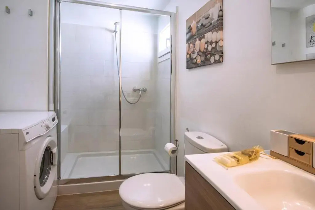 Flower Beach Suite 23