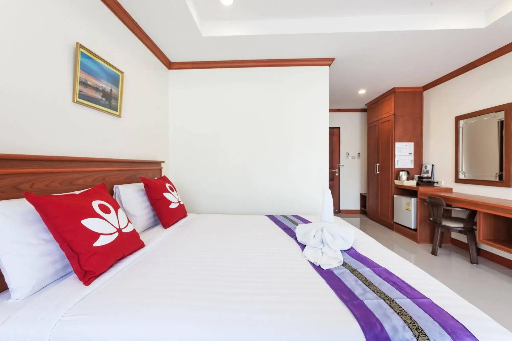 ZEN Rooms Chaofa Nok