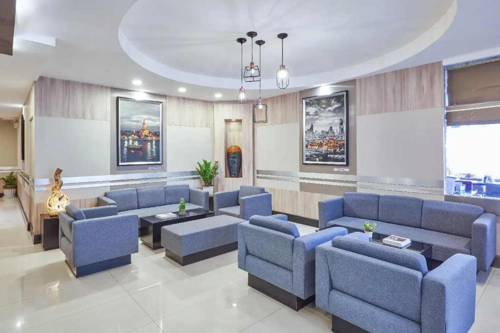 Adelphi Suites Bangkok