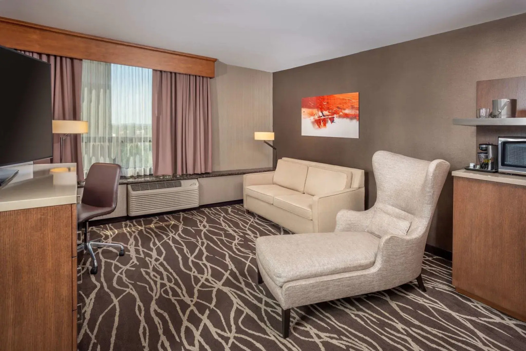 DoubleTree by Hilton San Bernardino
