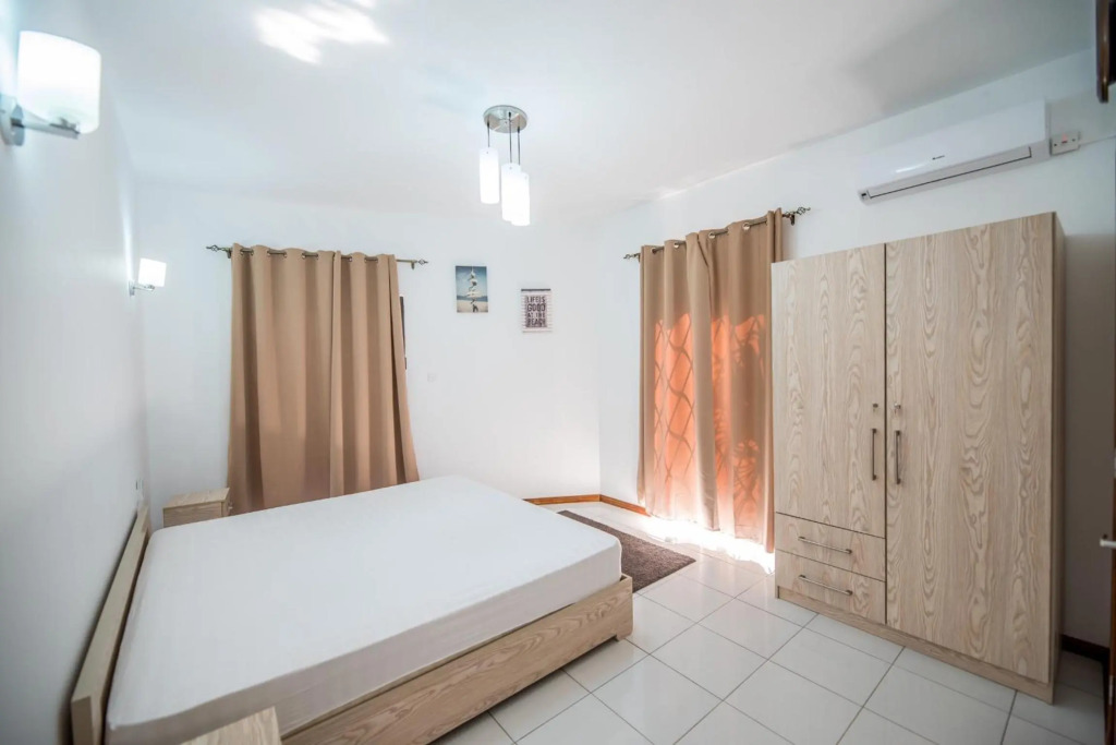 Jade Apartment