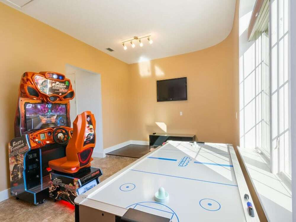 7905 Sea Pearl Circle