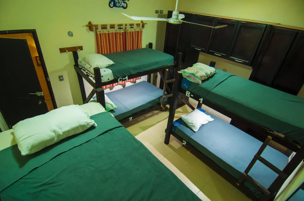 Charlys Hostal