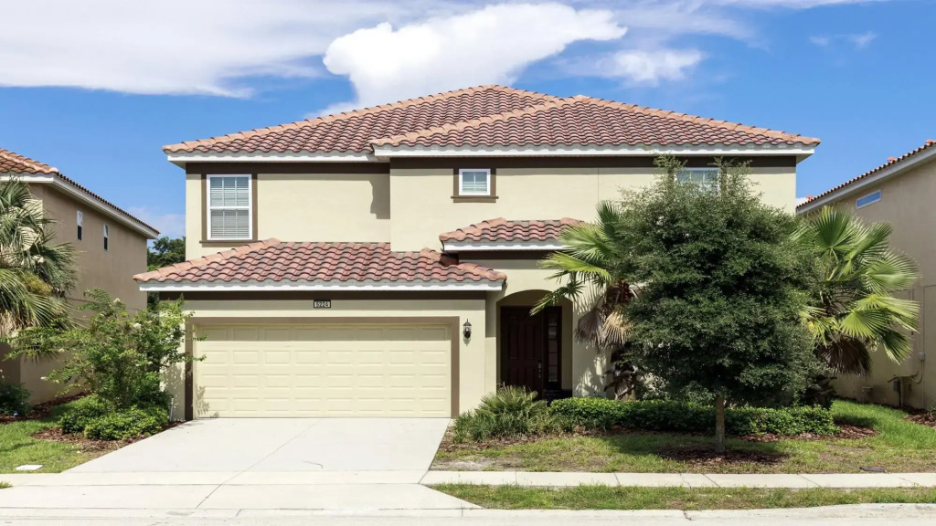 Modern 8BR Villa w Pool SPA Close to Disney