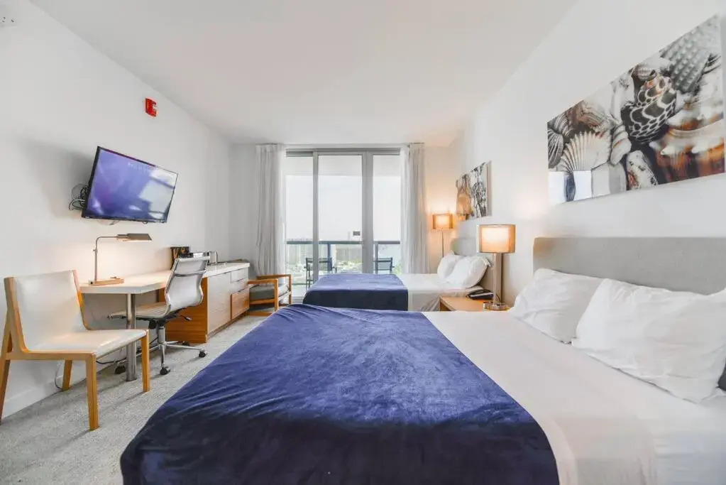 Awesome 2BR Condo @Beachwalk Resort W/Pool