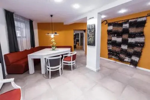 Chetin Apartment