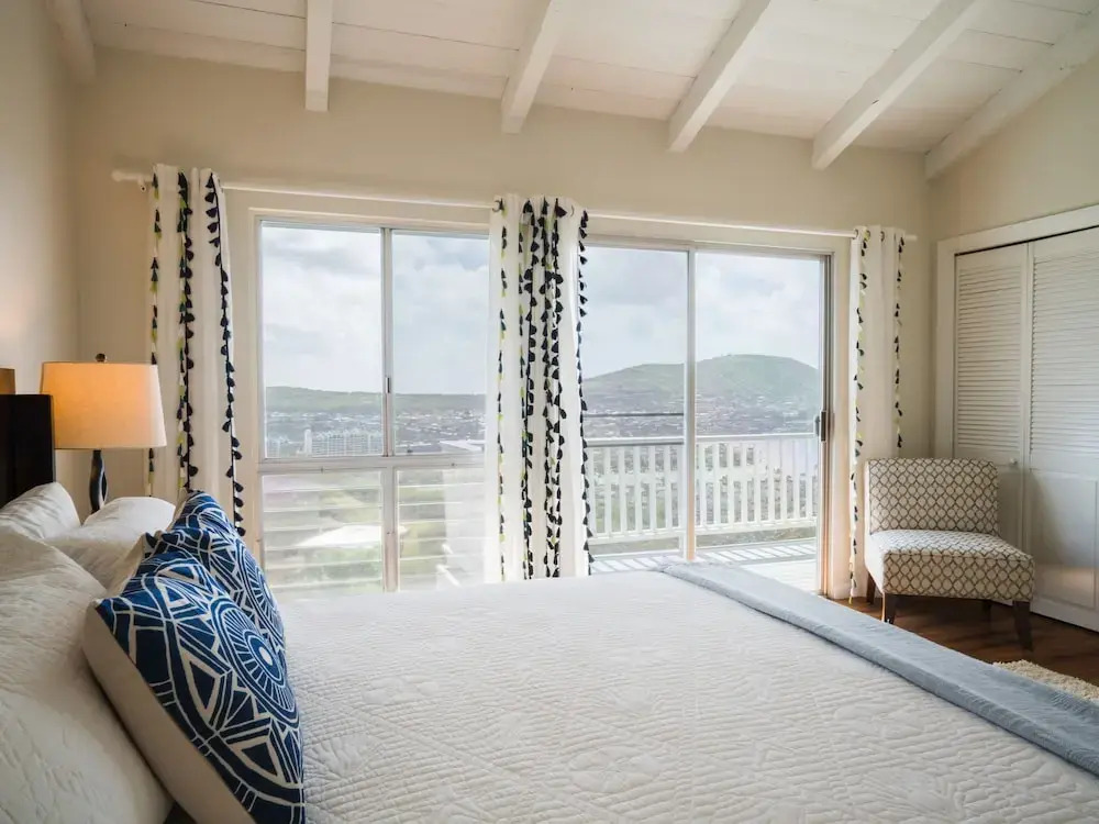 Hawaii Kai 4br W/ Wraparound Lanai & Ocean Views 4 Bedroom Home