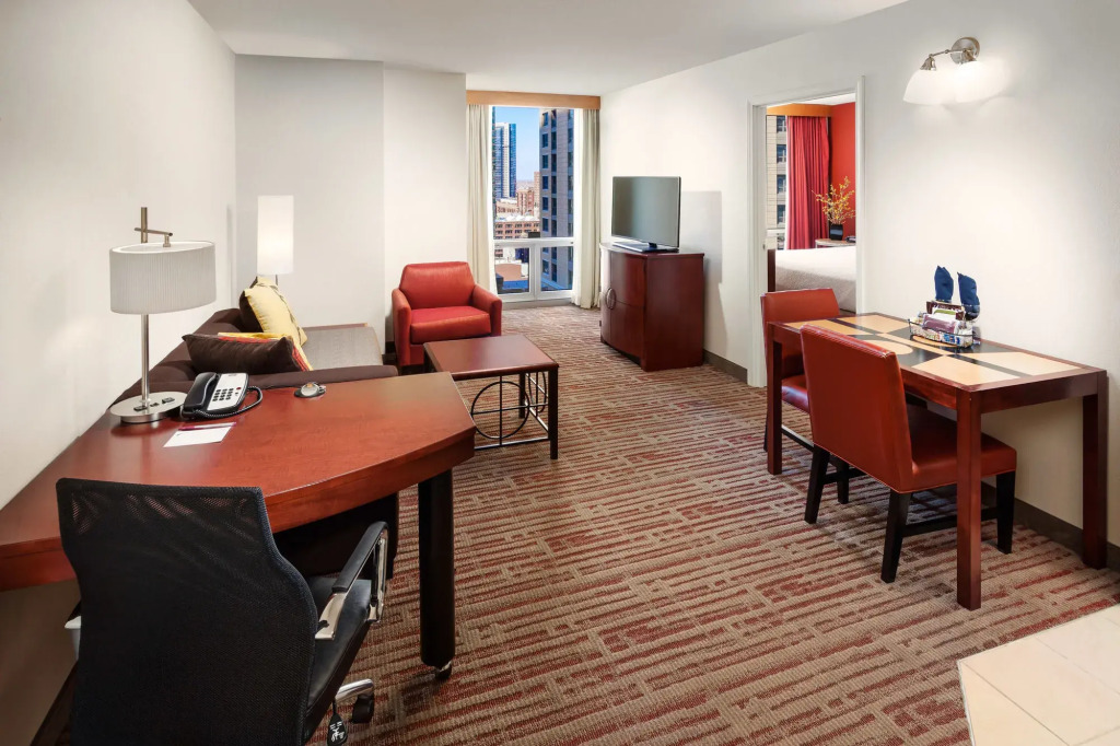Residence Inn by Marriott Chicago Downtown/River North