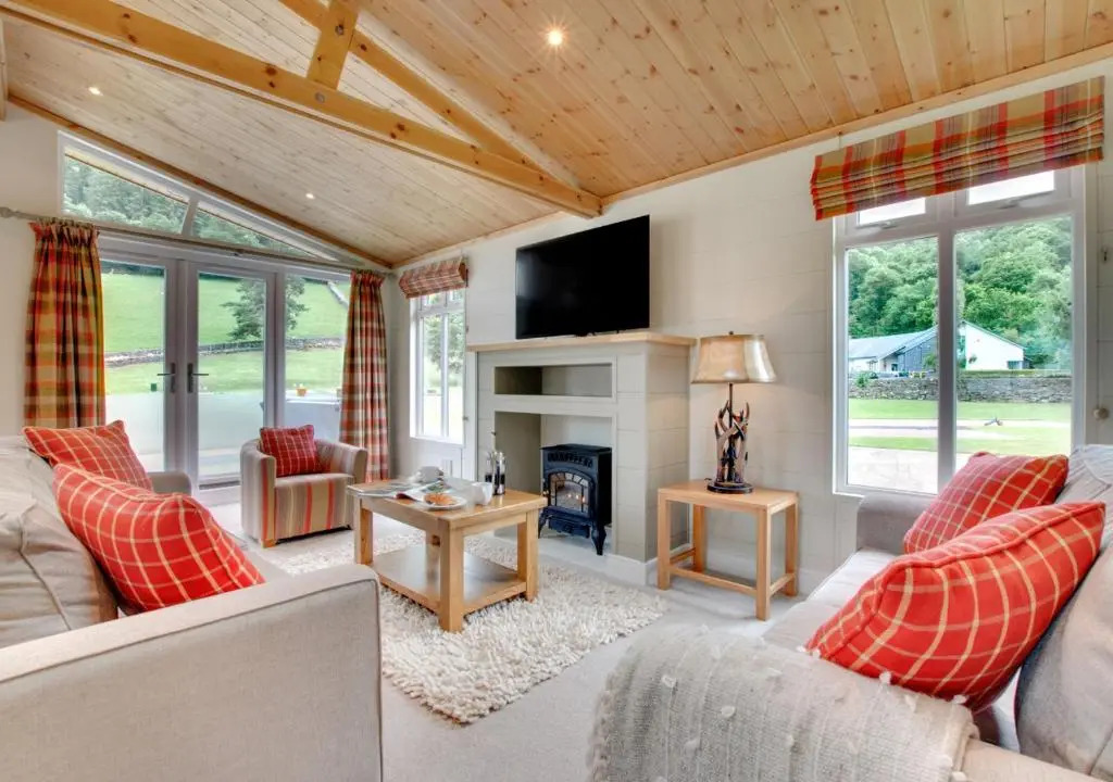 Llyn Dinas Lodge