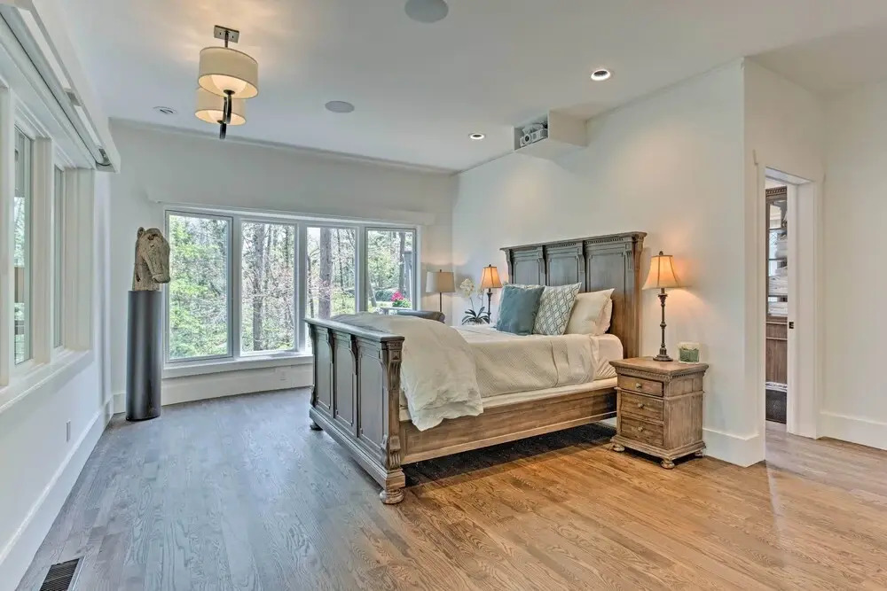 Enchanting Tryon Home w/ Hot Tub ~ 14 Mi to Tiec!