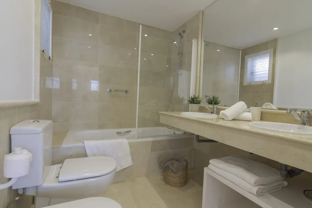 Frontline Duplex With Paradisiacal Views