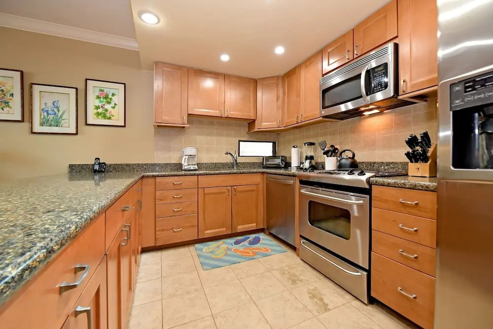 Hale Mahina #b101 1 Bedroom Condo by RedAwning