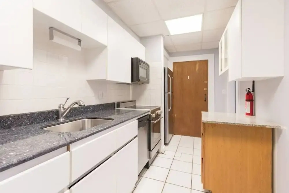 Huge 1 Bedroom in Heart of Back Bay