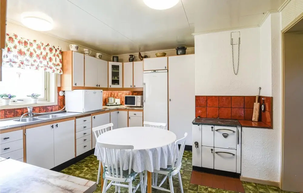 Cozy Home In Vänersborg With Wifi