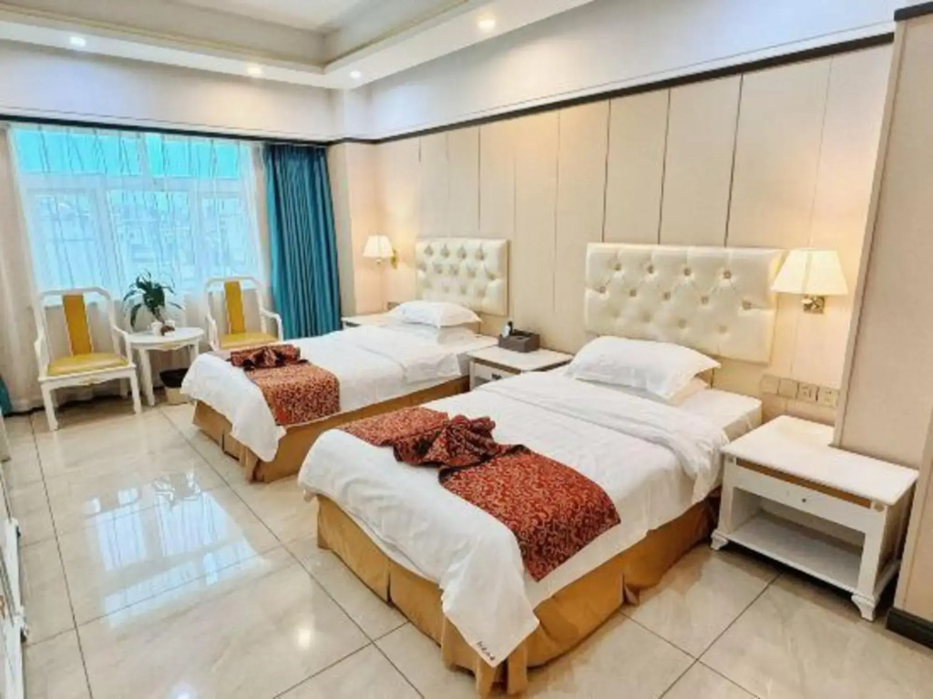 Yangguang Yihao Hotel