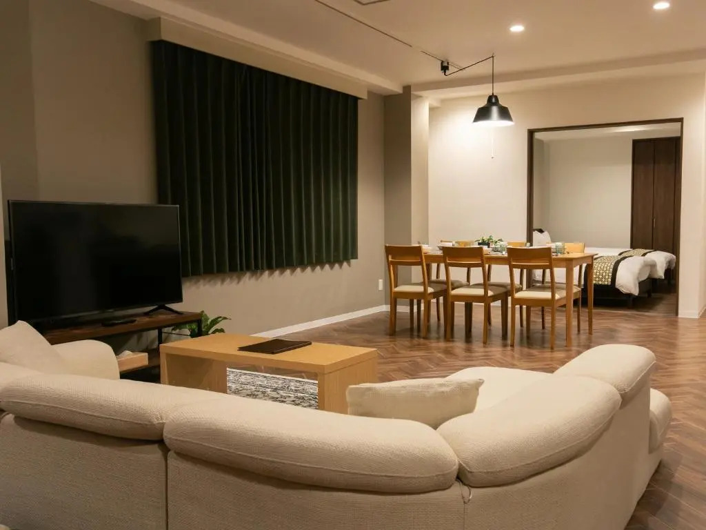 INOVE VILLA OSAKA -120m2 , 7 Double Beds , 2 BR , 2 Bath , Easy Access to Umeda , Kyoto ーPerfect for Families & Groupsー