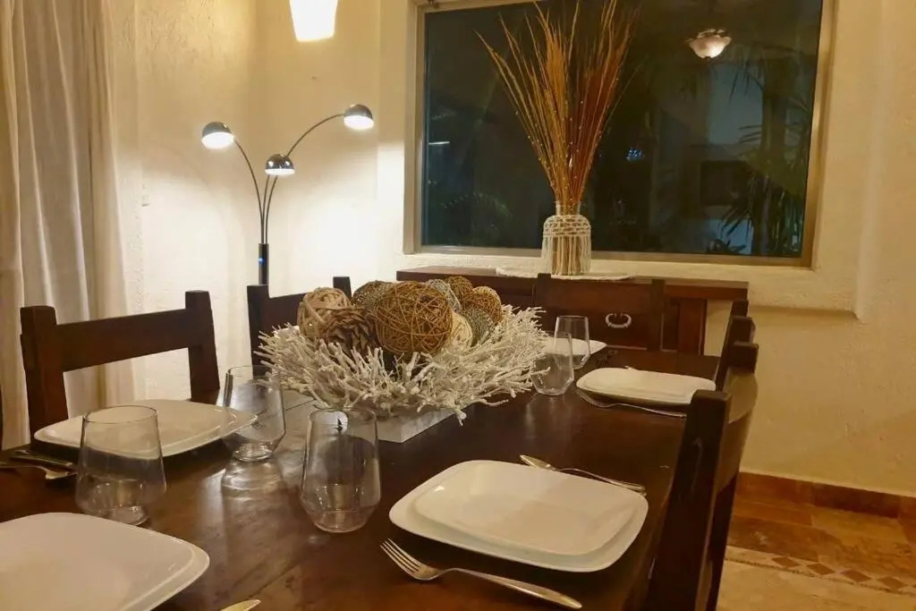 Casa Alexandra 4BR -10min 5ta y Playas! SLEEPS 11