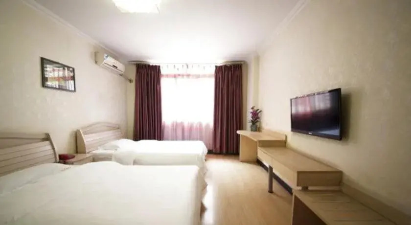 Yuhang Business Hotel