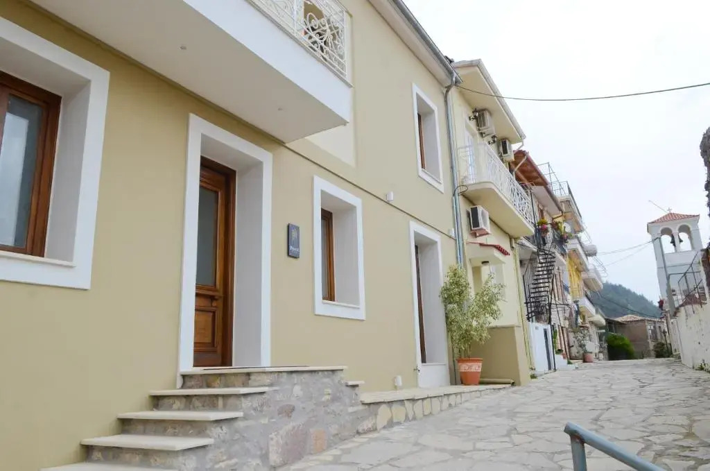 Roloi suites