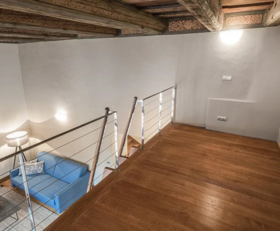 3 Epoques Apartments by Adrez