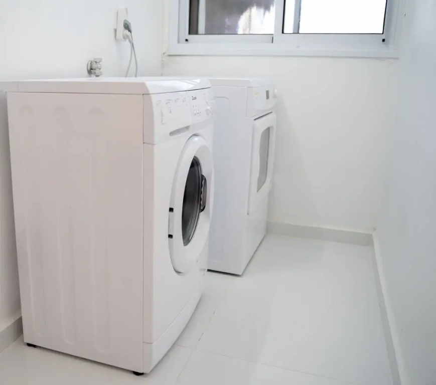 YalaRent Sunny 3BR APT - Families only